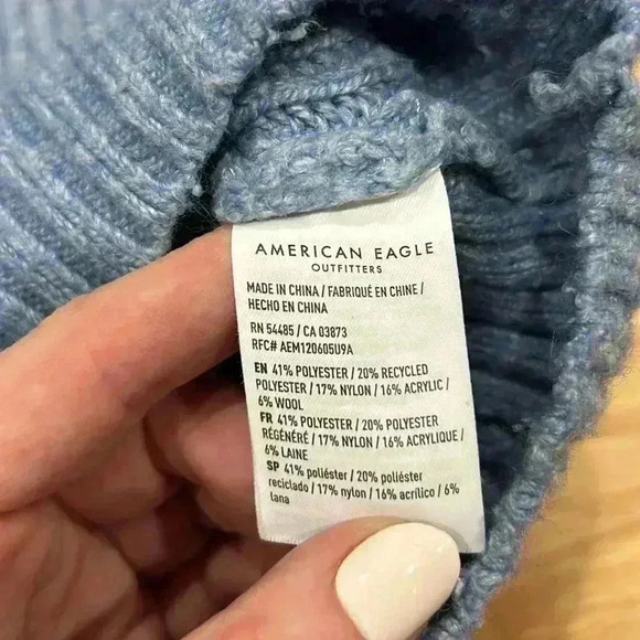 American Eagle Blue Chunky Knit Crewneck Sweater - Picture 4 of 4